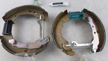 Original OE RENAULT Bremsbackensatz 8671018154