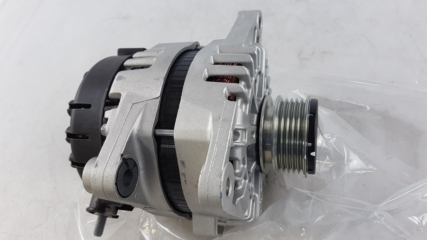 Original HYUNDAI I30 (GD) I40 (VF) Elantra (AD) Lichtmaschine 373002A805