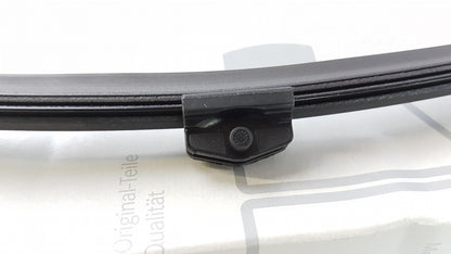 Original OE MERCEDES-BENZ Wischerblatt (1st) A2058208702