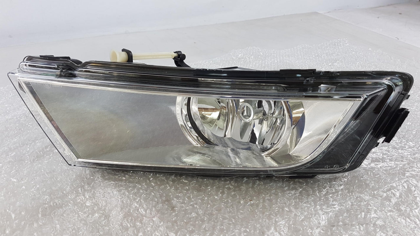 Original OE Volkswagen Nebelscheinwerfer 5E0941701D