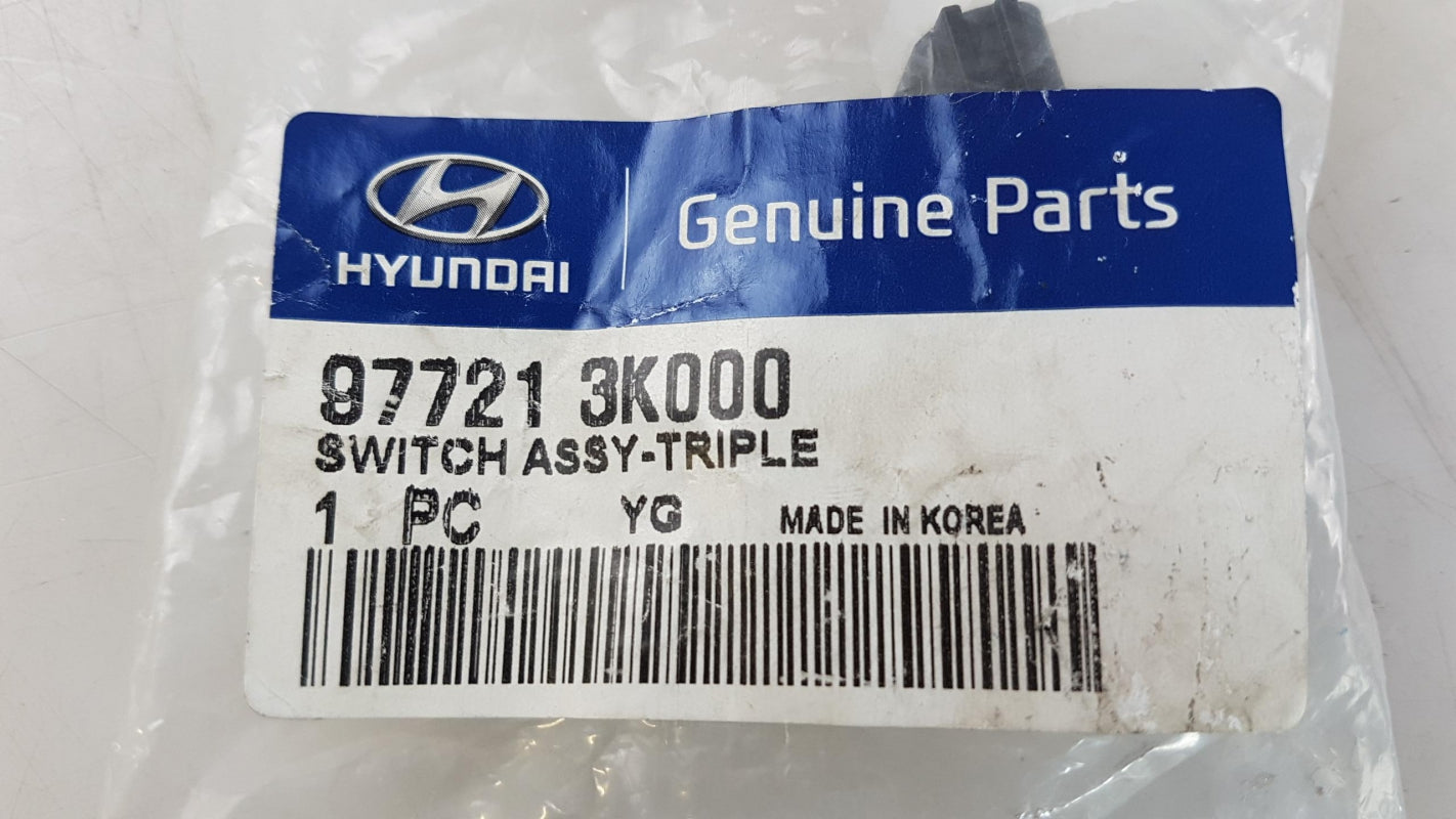 Original HYUNDAI Santa Fe Tucson KIA Ceed Soul Klima Druckschalter 977213K000