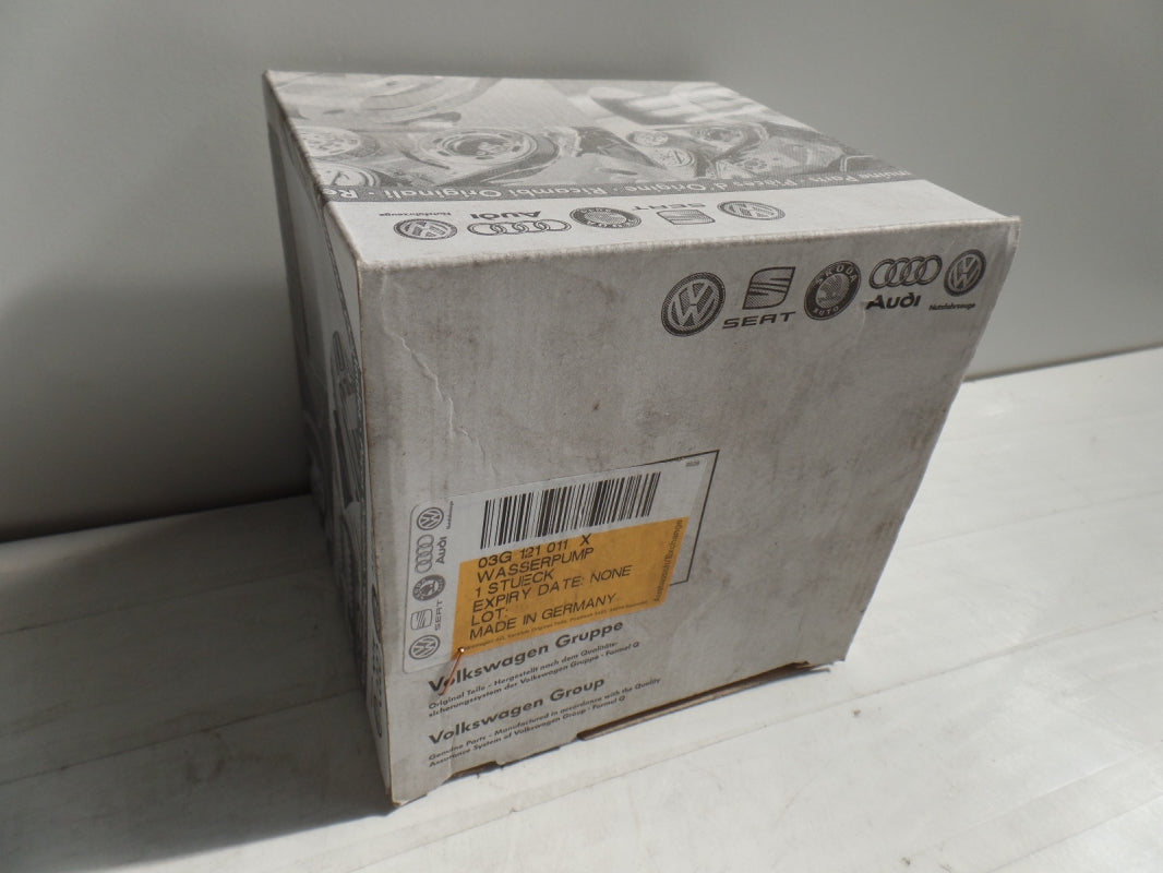 Original OE Volkswagen Wasserpumpe 03G121011X
