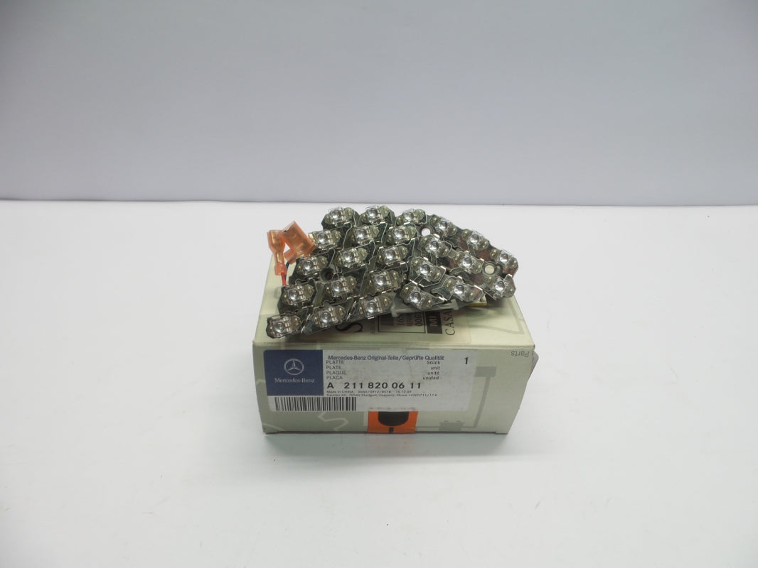 Original MERCEDES-BENZ W211 Bremsleuchte Lampenträger rechts A2118200611