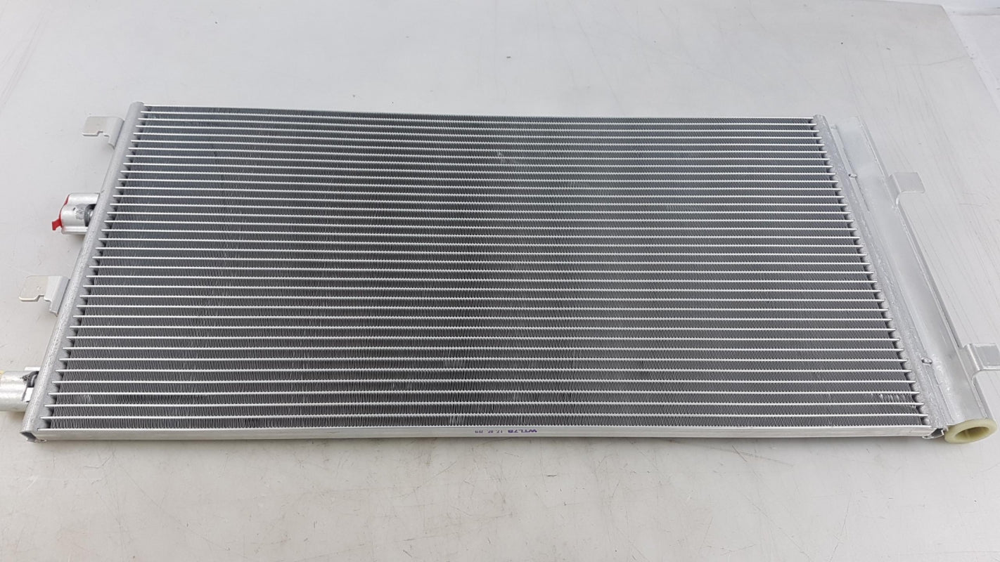 Original RENAULT Duster DACIA Duster Kondensator Klimaanlage 1.5 dCi 921008028R