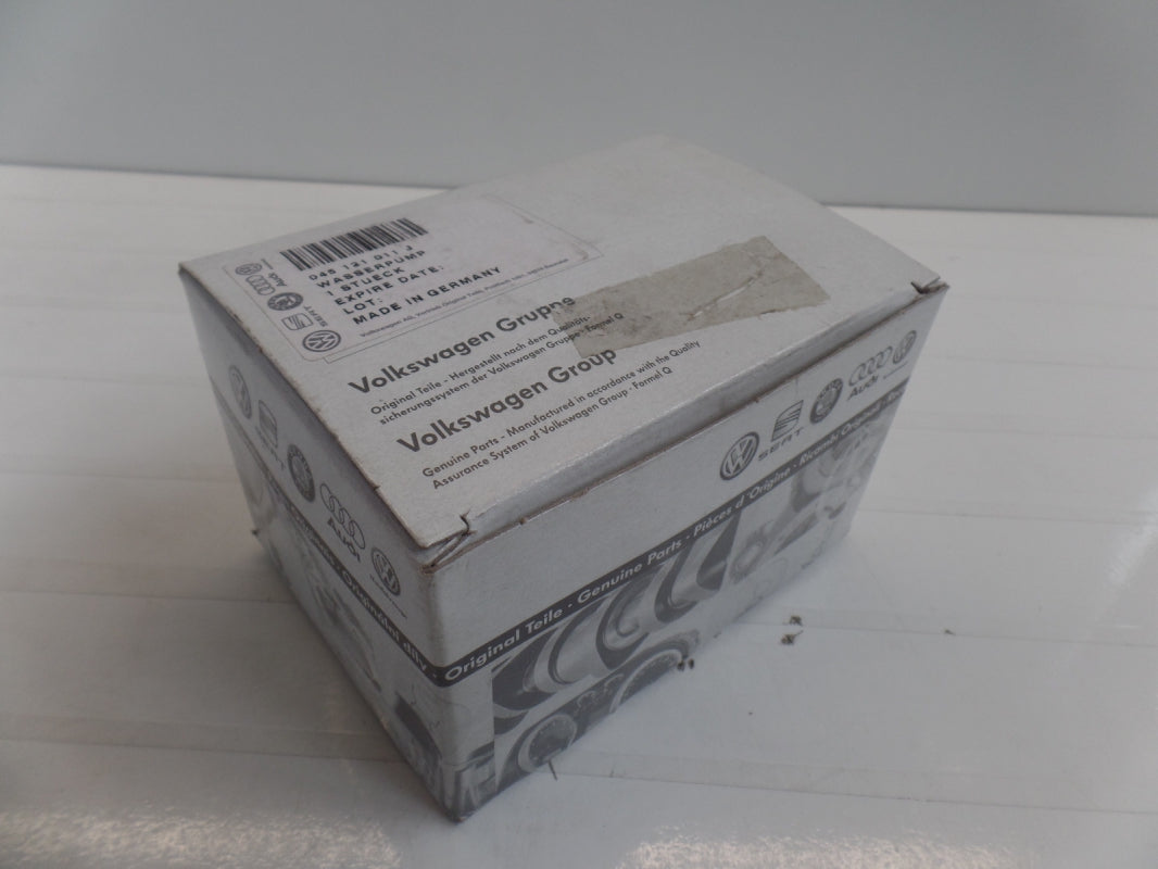 Original OE Volkswagen water pump 045121011J 