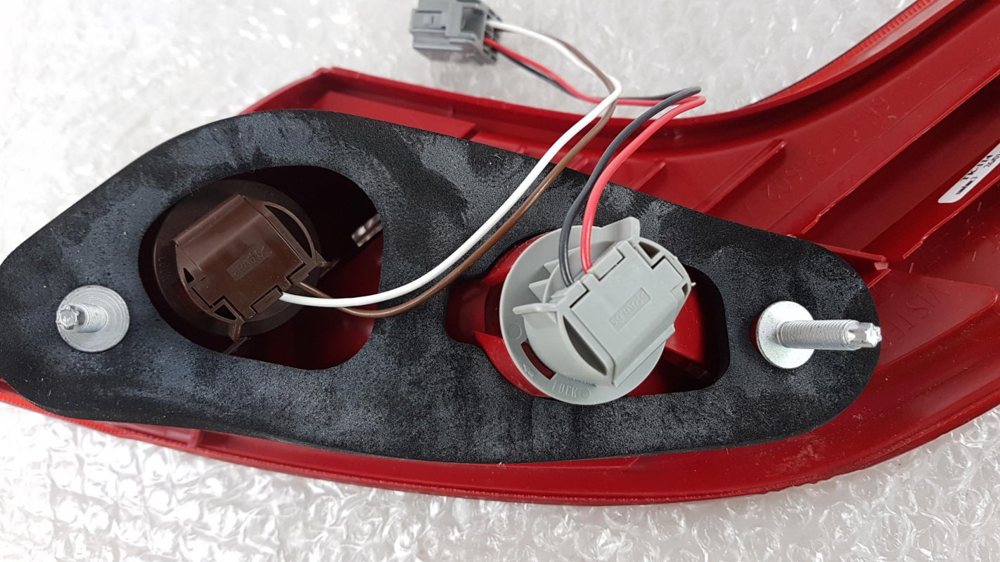 Original FORD Focus CC 2006-2011 Heckleuchte Innen Rechts 1704953