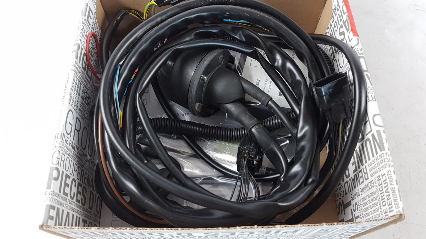 Original RENAULT Kadjar Anhängerkupplung E-Satz Elektrosatz 13-polig 8201566778