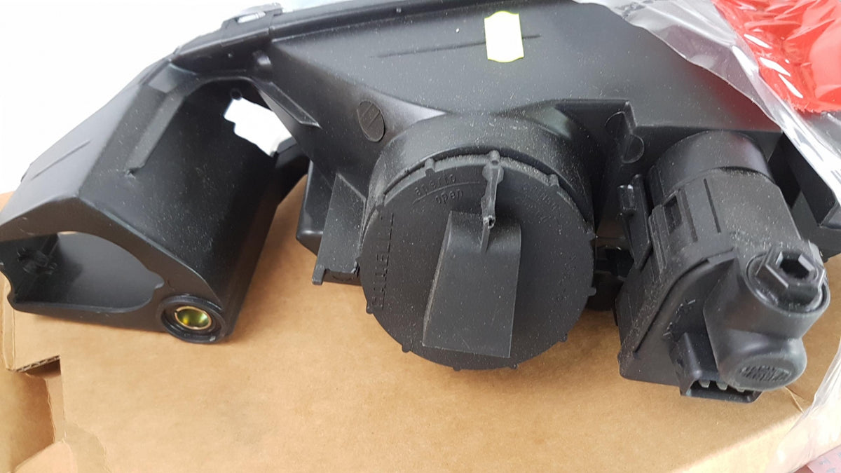 Original LANCIA Y '95-'00 Hauptscheinwerfer Frontlicht links 46469877