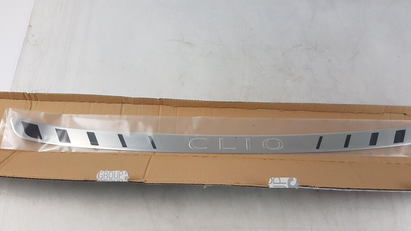 Original RENAULT Clio V 2019 Ladekantenschutz Hinten 8201716234