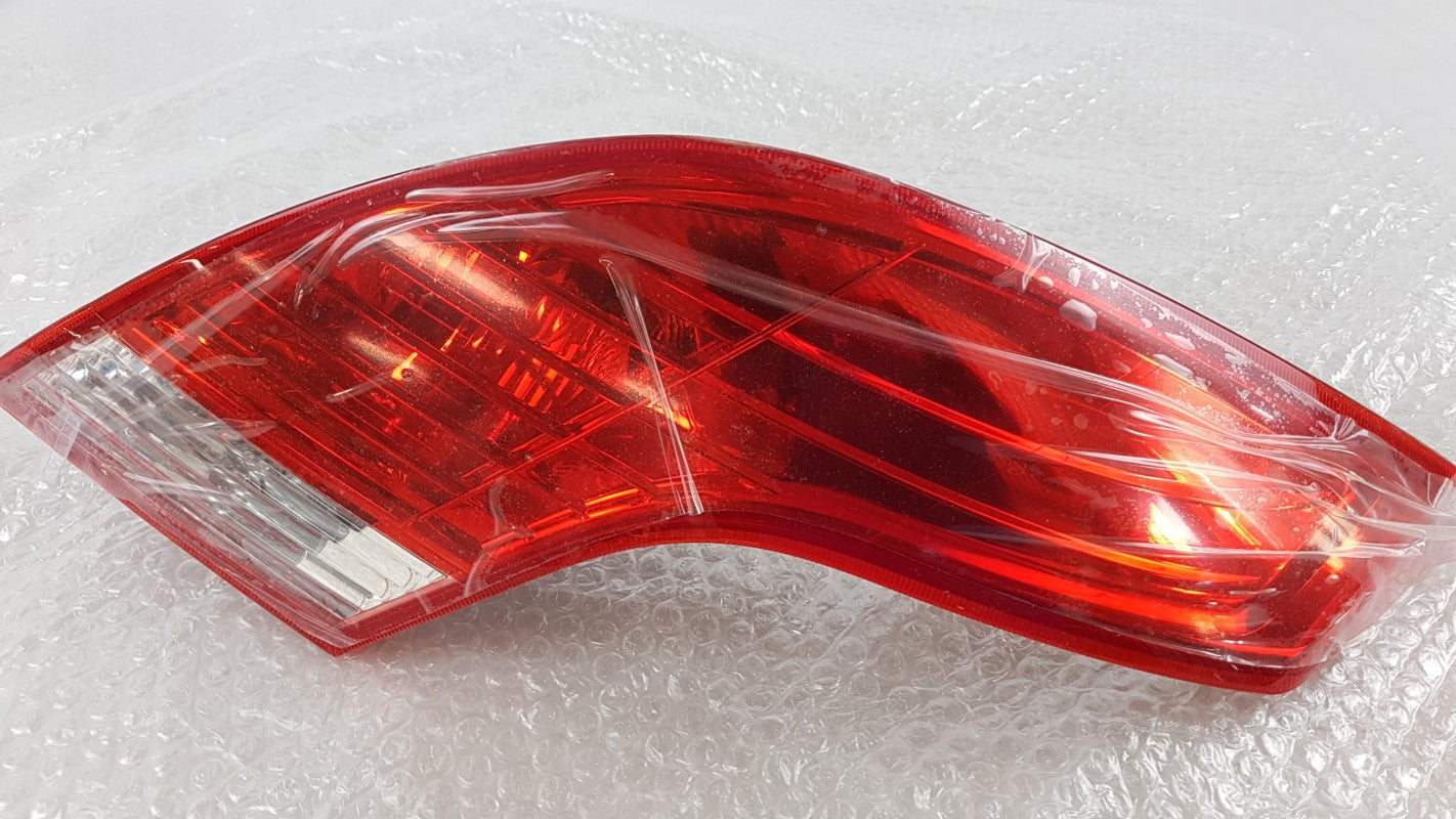 Original FORD Focus CC 2006-2011 Heckleuchte Innen Rechts 1704953