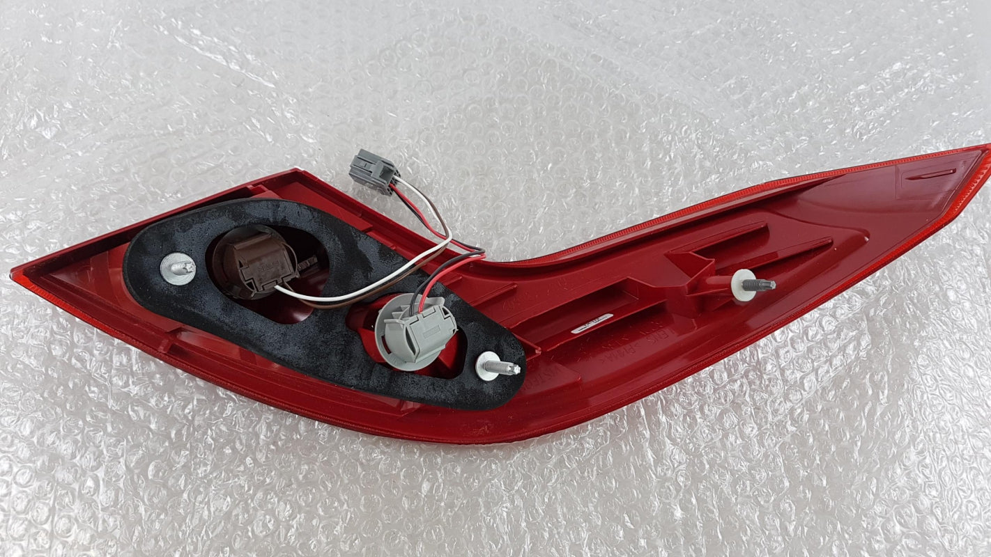 Original FORD Focus CC 2006-2011 Heckleuchte Innen Rechts 1704953