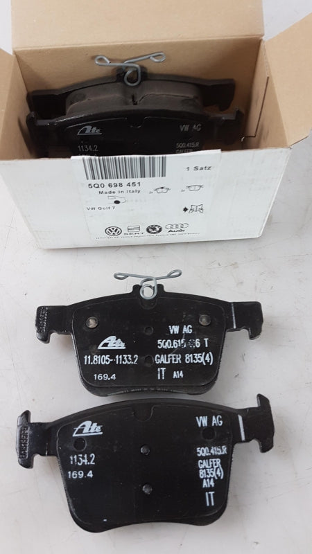 Original OE Volkswagen Bremsbeläge 5Q0698451