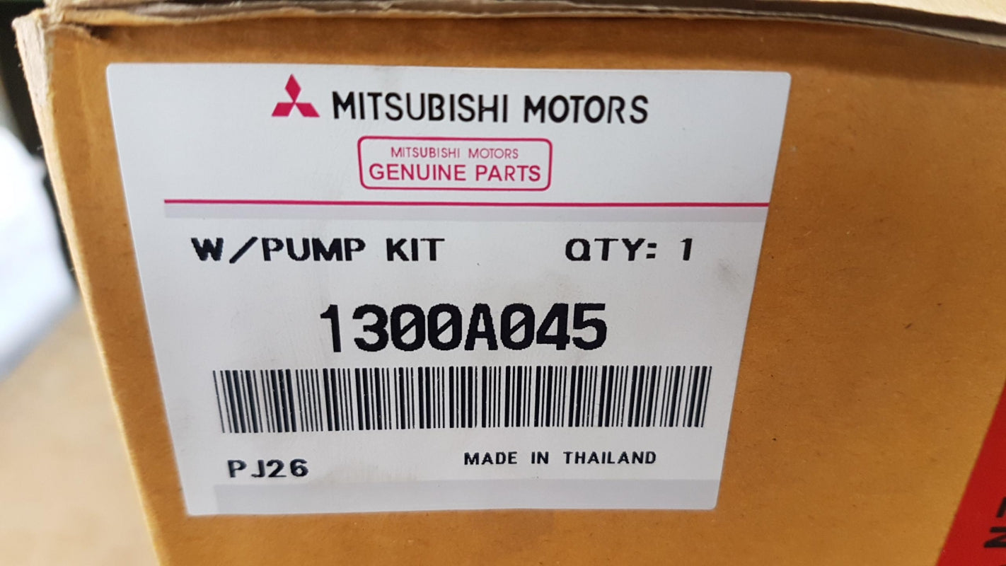 Original OE MITSUBISHI Wasserpumpe 1300A045