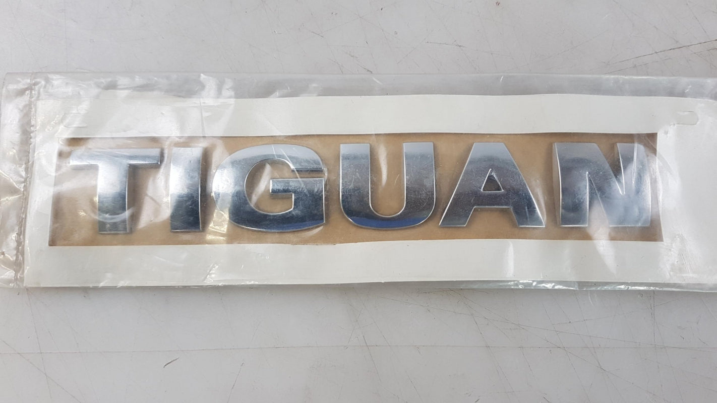 Original OE Volkswagen Emblem Plakette 5N0853687A739