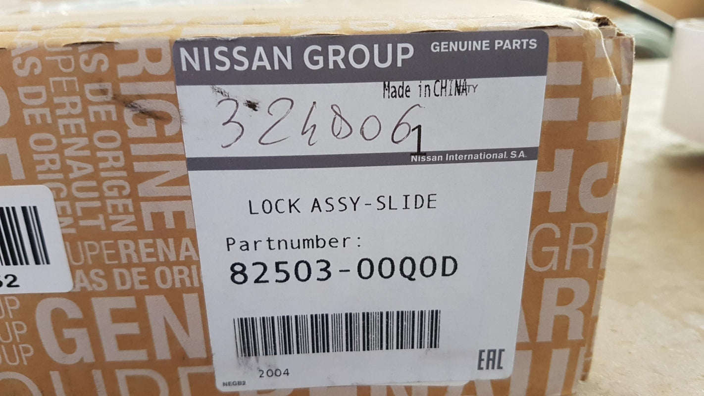 Original OE NISSAN Türschloss 8250300Q0D