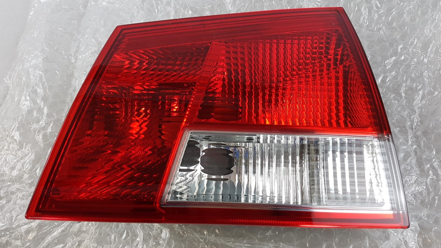 Original OPEL Vectra-C Heckleuchte Rückleuchte innen Rechts 93177998