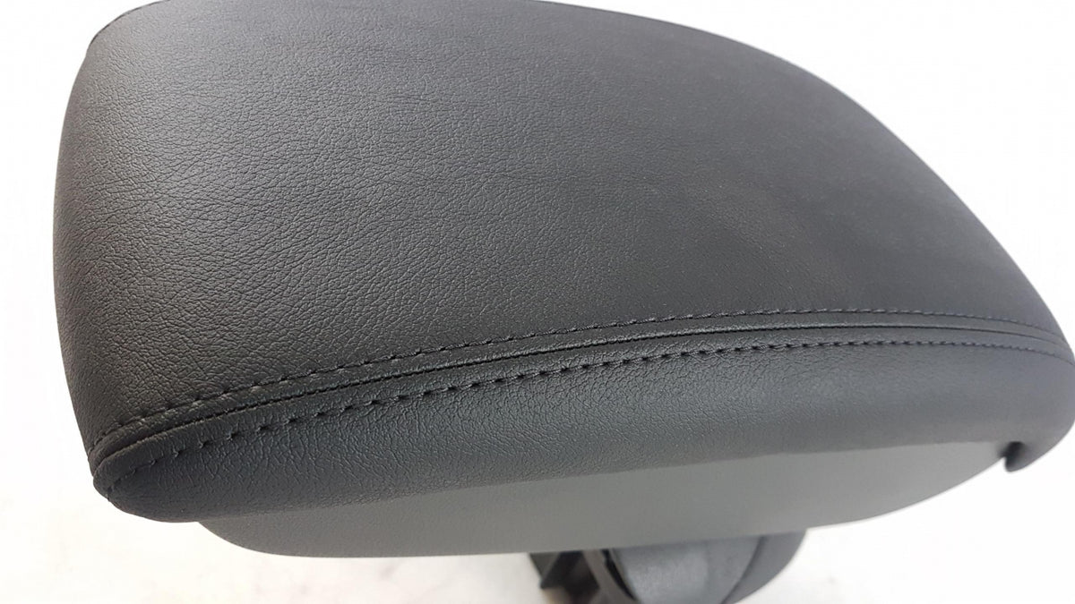 Original NISSAN Juke (F15E) 2010-2019 Mittelkonsole Armlehne Leder KE8771K300