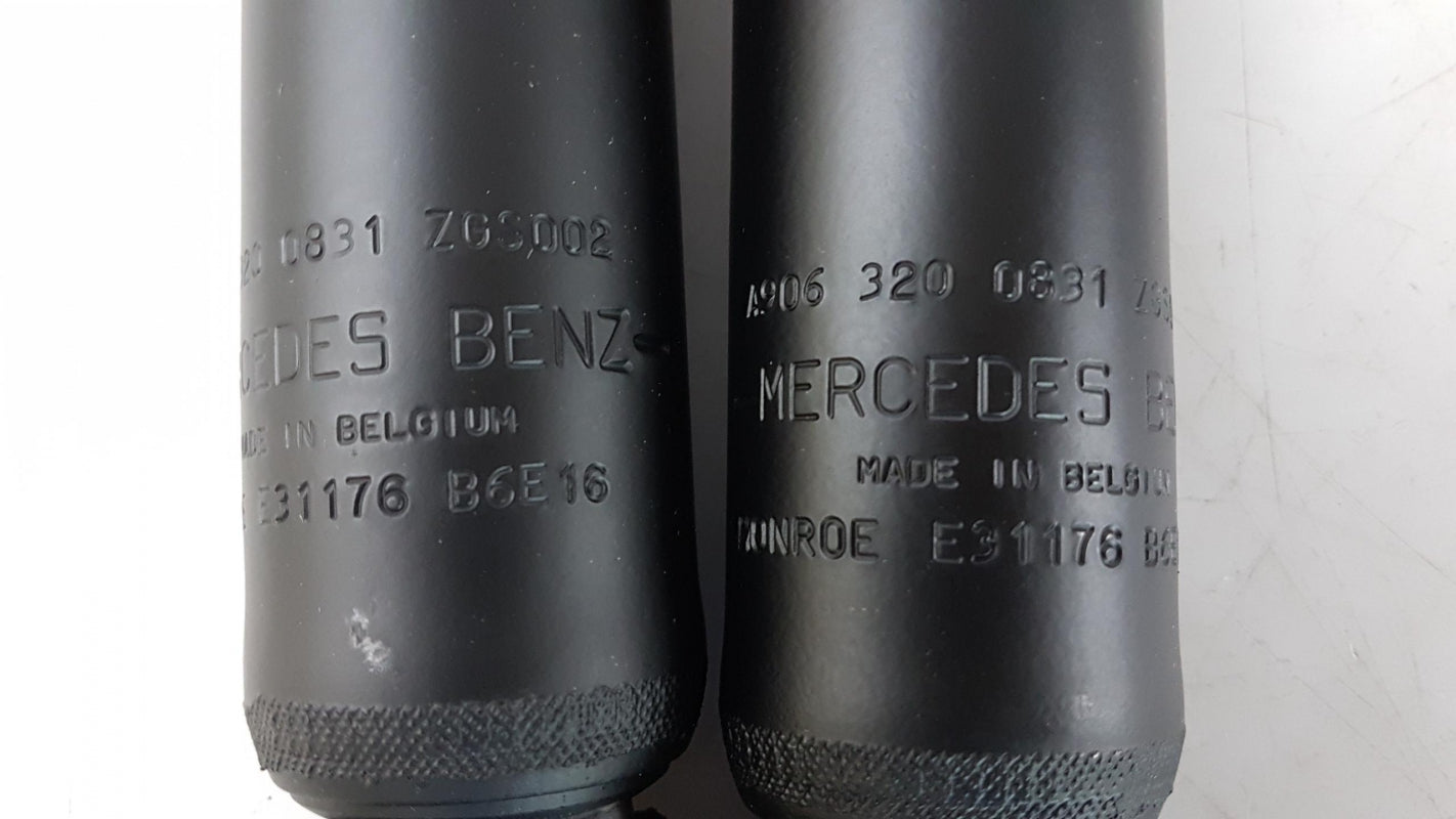 Original MERCEDES-BENZ Sprinter W906 Stoßdämpfersatz hinten A9063202331