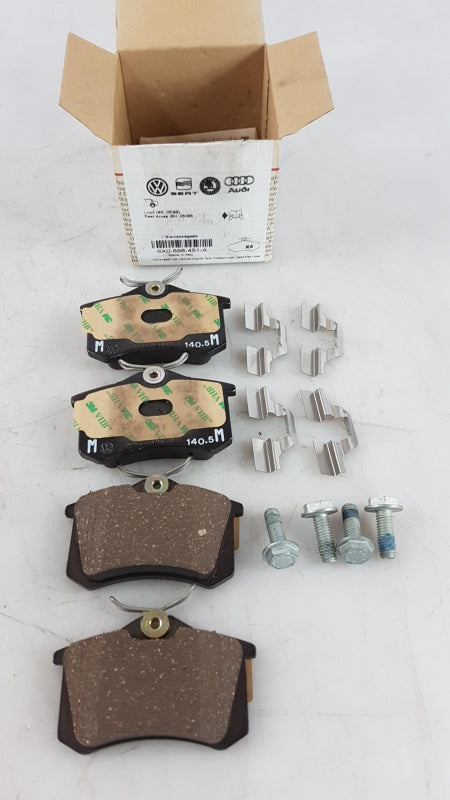 Original OE Volkswagen Bremsbeläge 6X0698451A