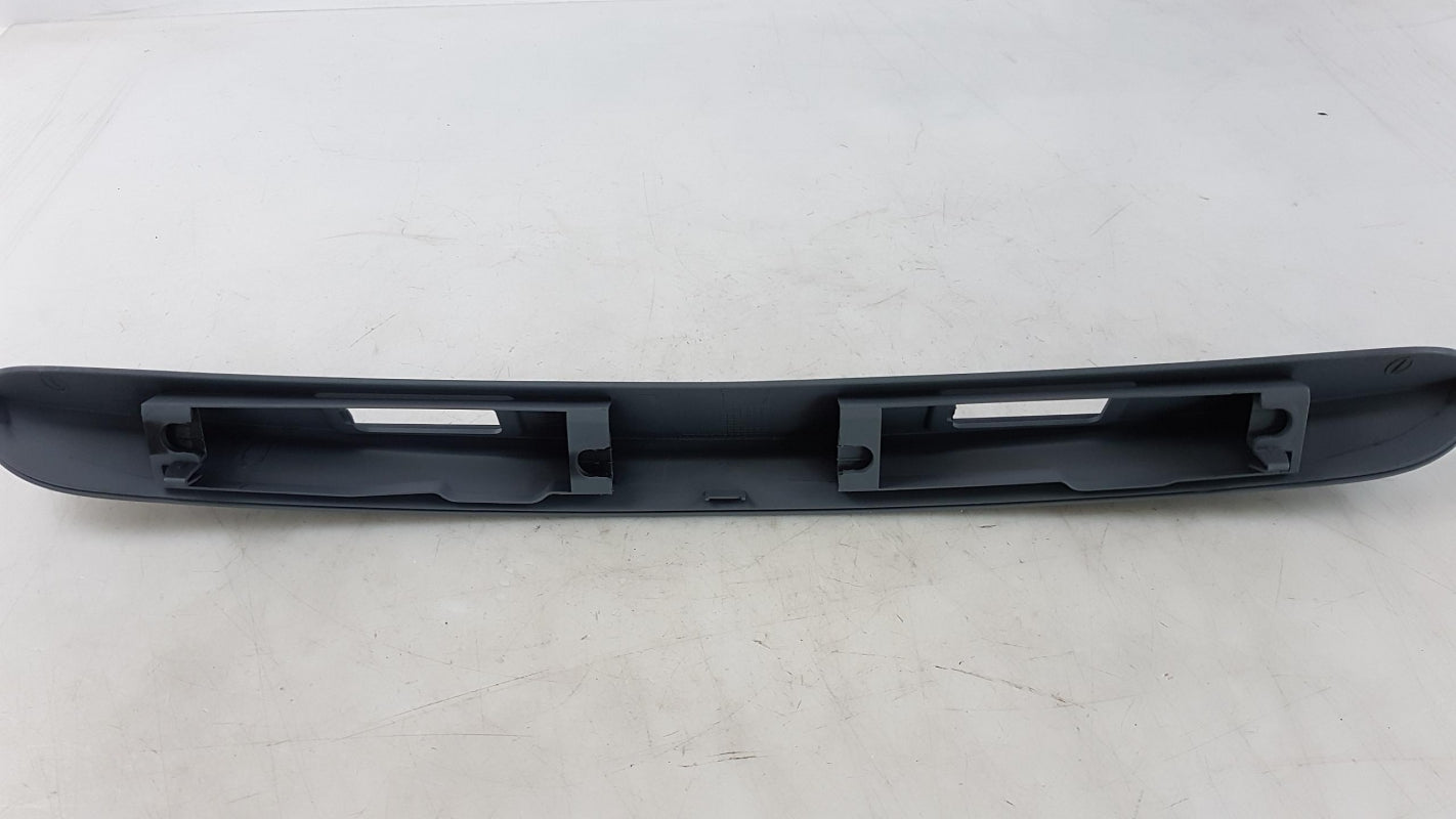 Original OE Volkswagen Abdeckung 6J8827376BGRU