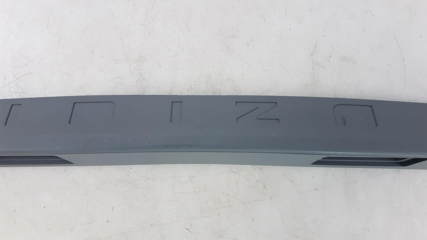 Original OE Volkswagen Abdeckung 6J8827376BGRU