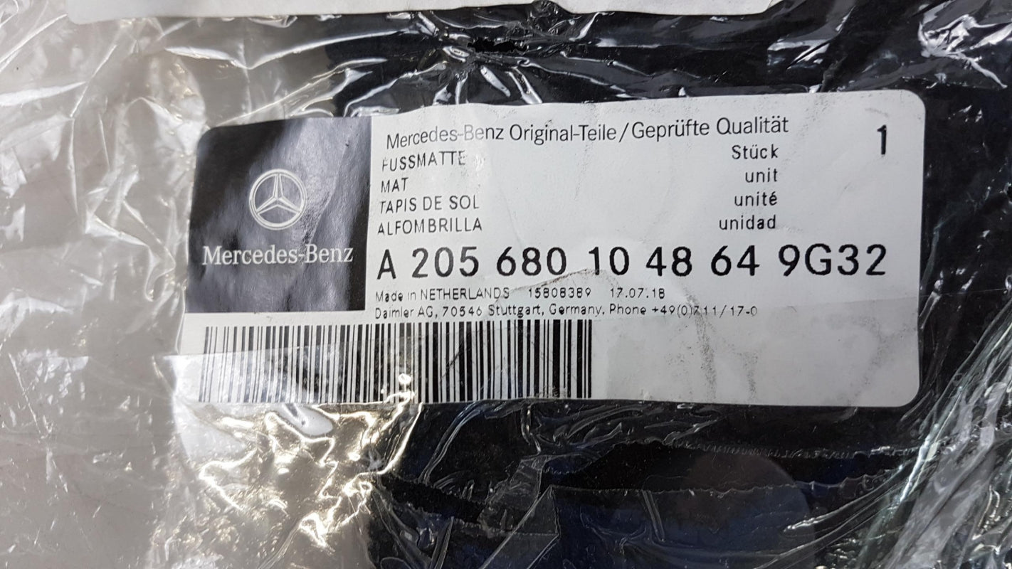 Original MB C 180 200 260 300 Fußmattensatz 2st. Vorne Schwarz A2056801048649G32