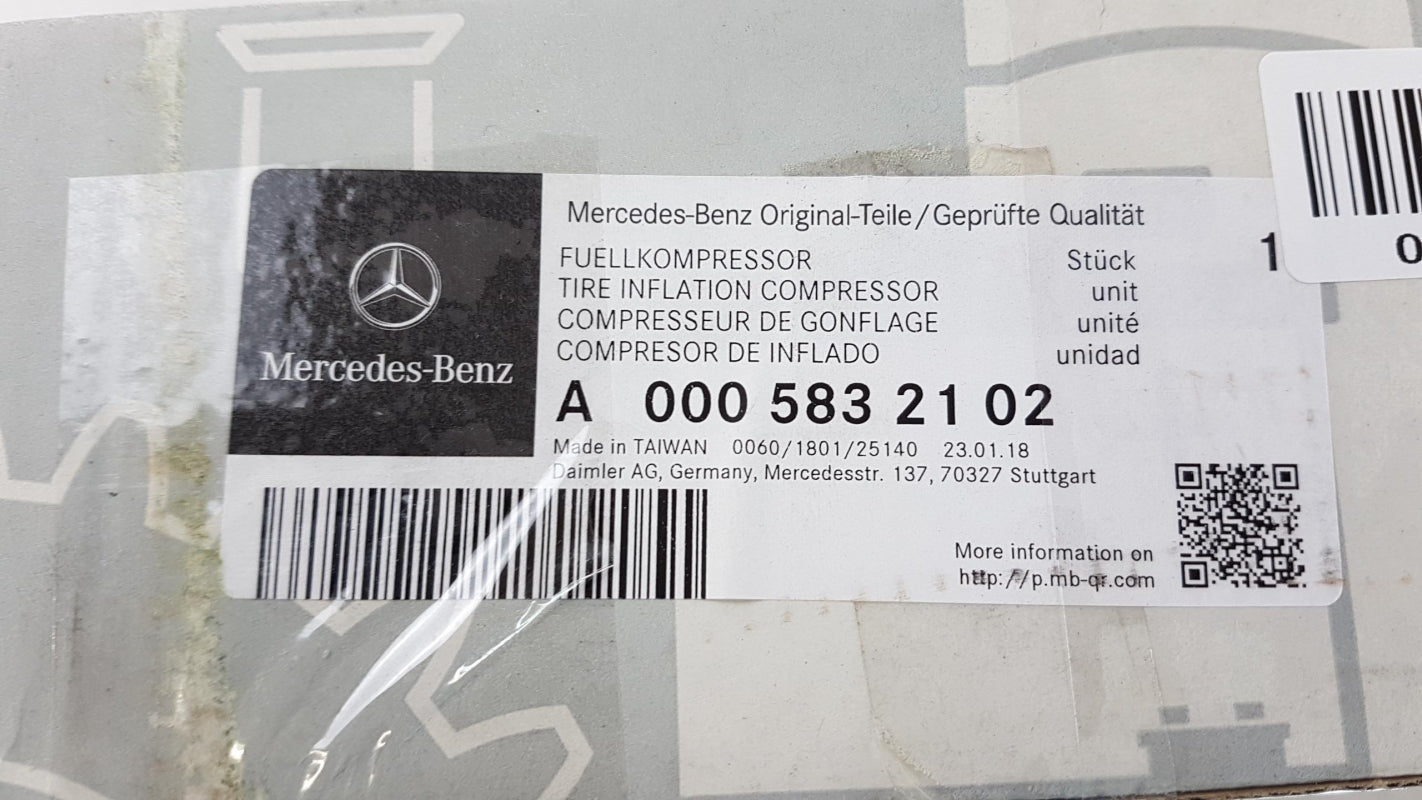Original MERCEDES-BENZ C-Klasse W205 Reifendruck Kompressor A0005832102