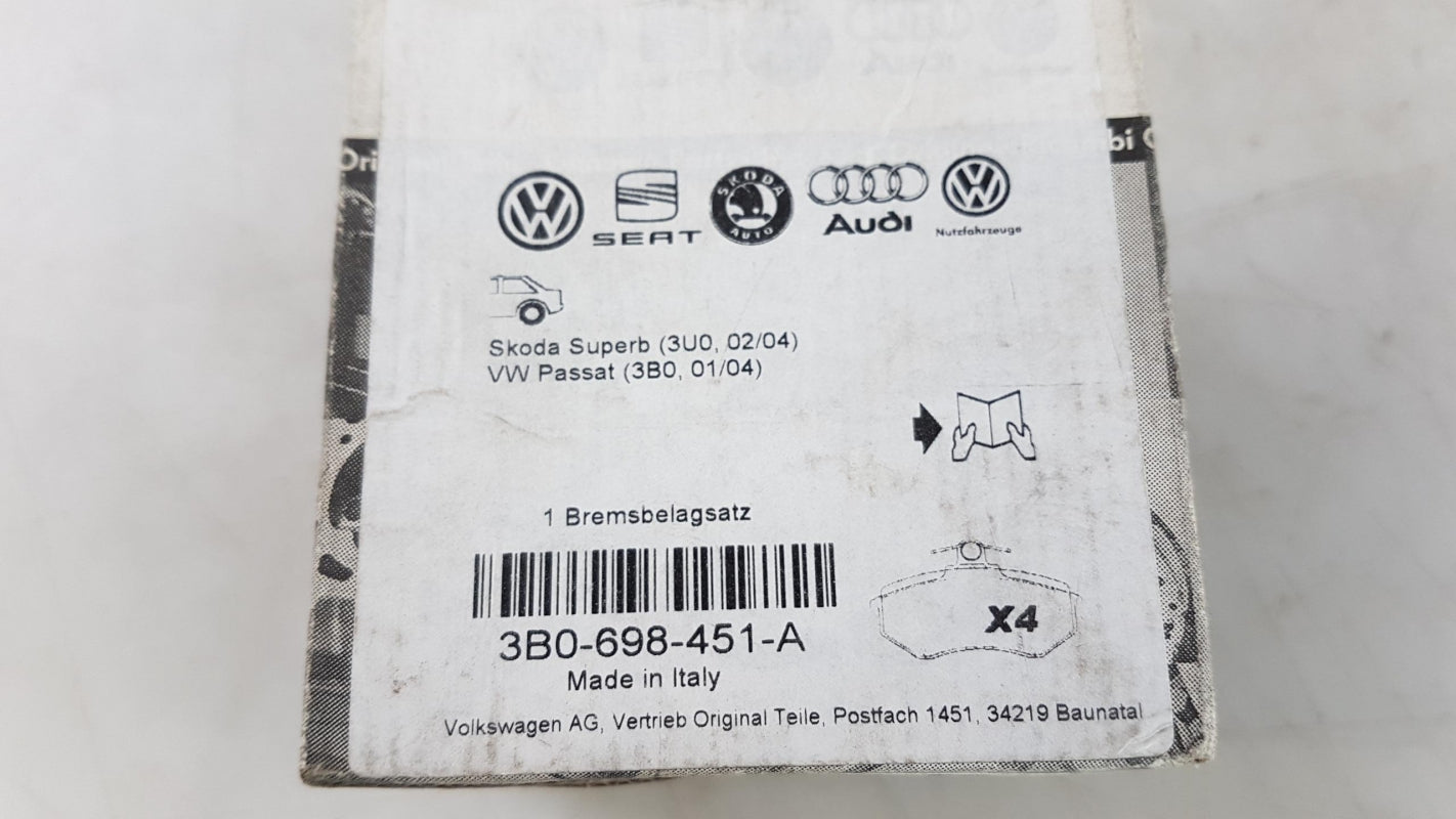 Original VW Passat SKODA Superb Bremsbeläge Bremsklötze hinten 3B0698451A