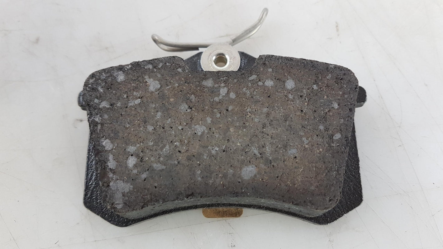Original VW Passat SKODA Superb Bremsbeläge Bremsklötze hinten 3B0698451A