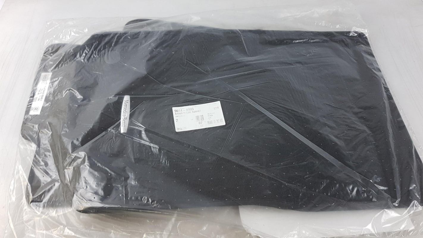 Original MERCEDES-BENZ GLE W166 GLS X166 Fußmattensatz (4 St) A1666804102689F87