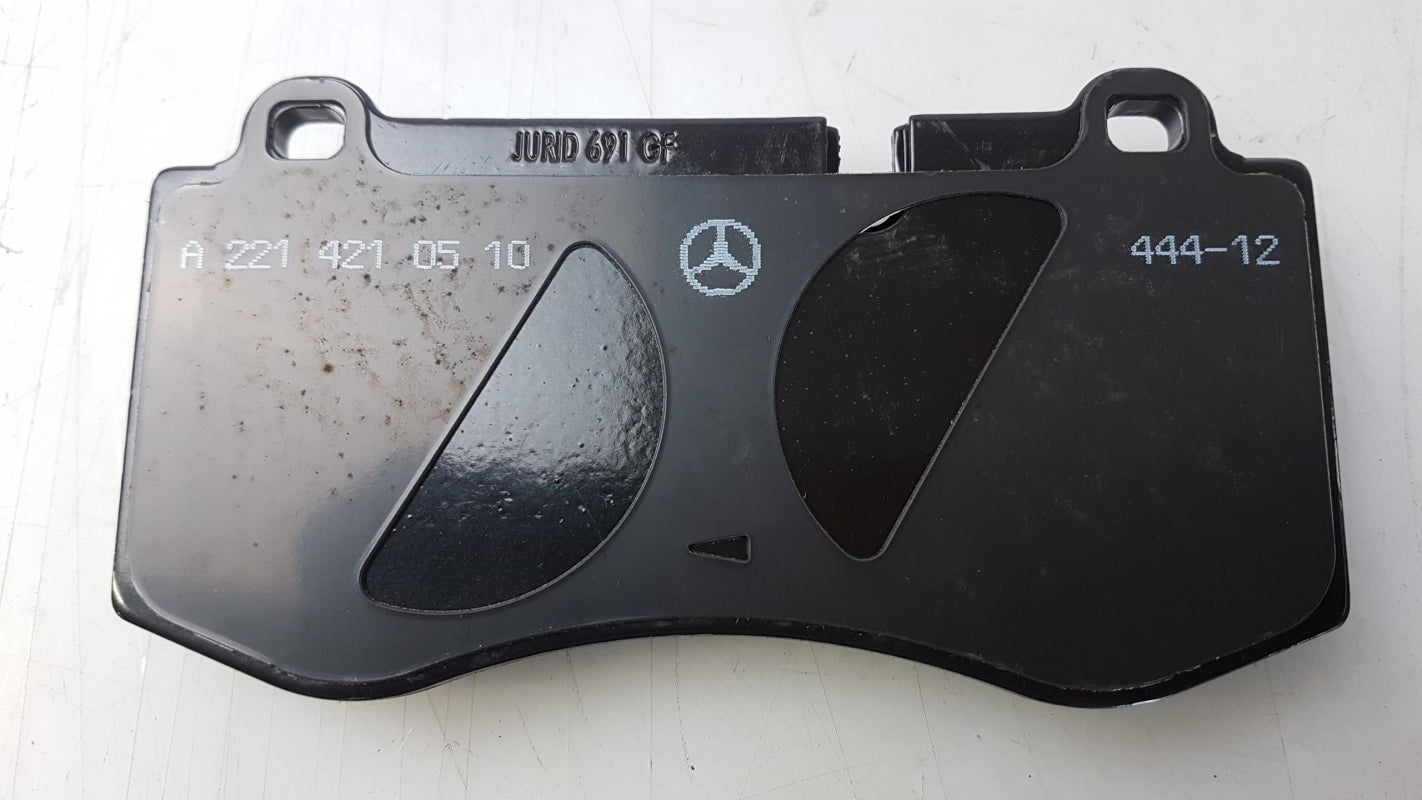 Original MERCEDES-BENZ W211 W221 R230 Bremsbeläge Satz Vorne A0044208020