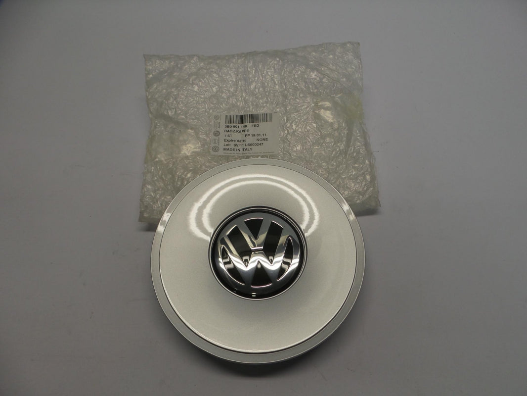 Original OE Volkswagen Nabendeckel 3B0601149FED