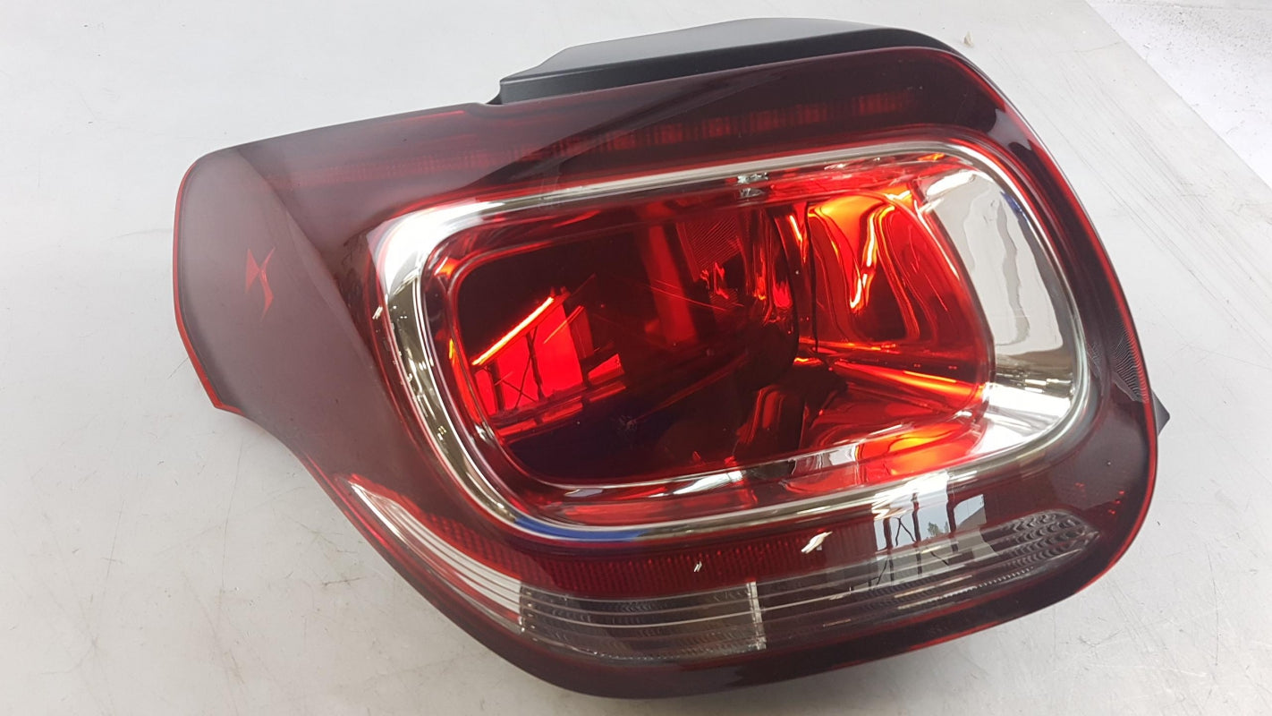 Original CITROEN DS3 2010-2015 Heckleuchte LED Links 9808418680