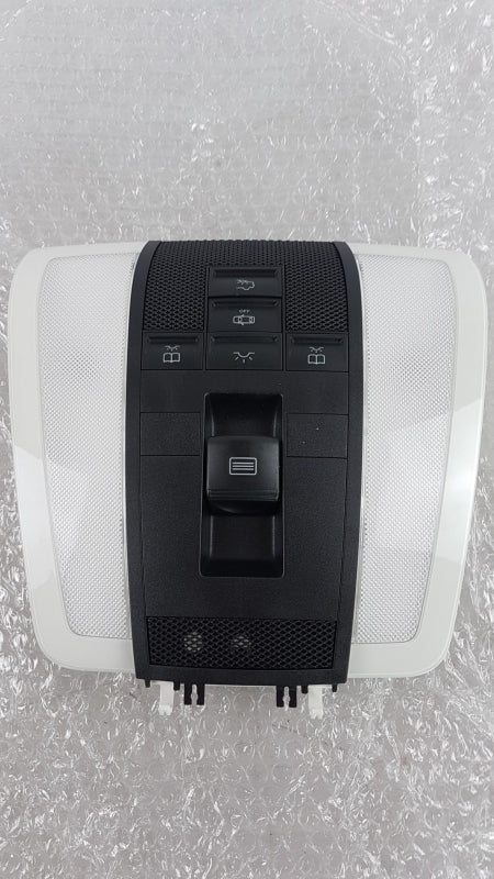 Original OE MERCEDES-BENZ Innenleuchte A2048201723649051