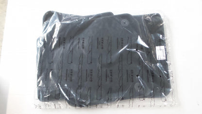 Original SEAT Mii Fußmattensatz 4-teilig Velours schwarz 1SL863011LOE