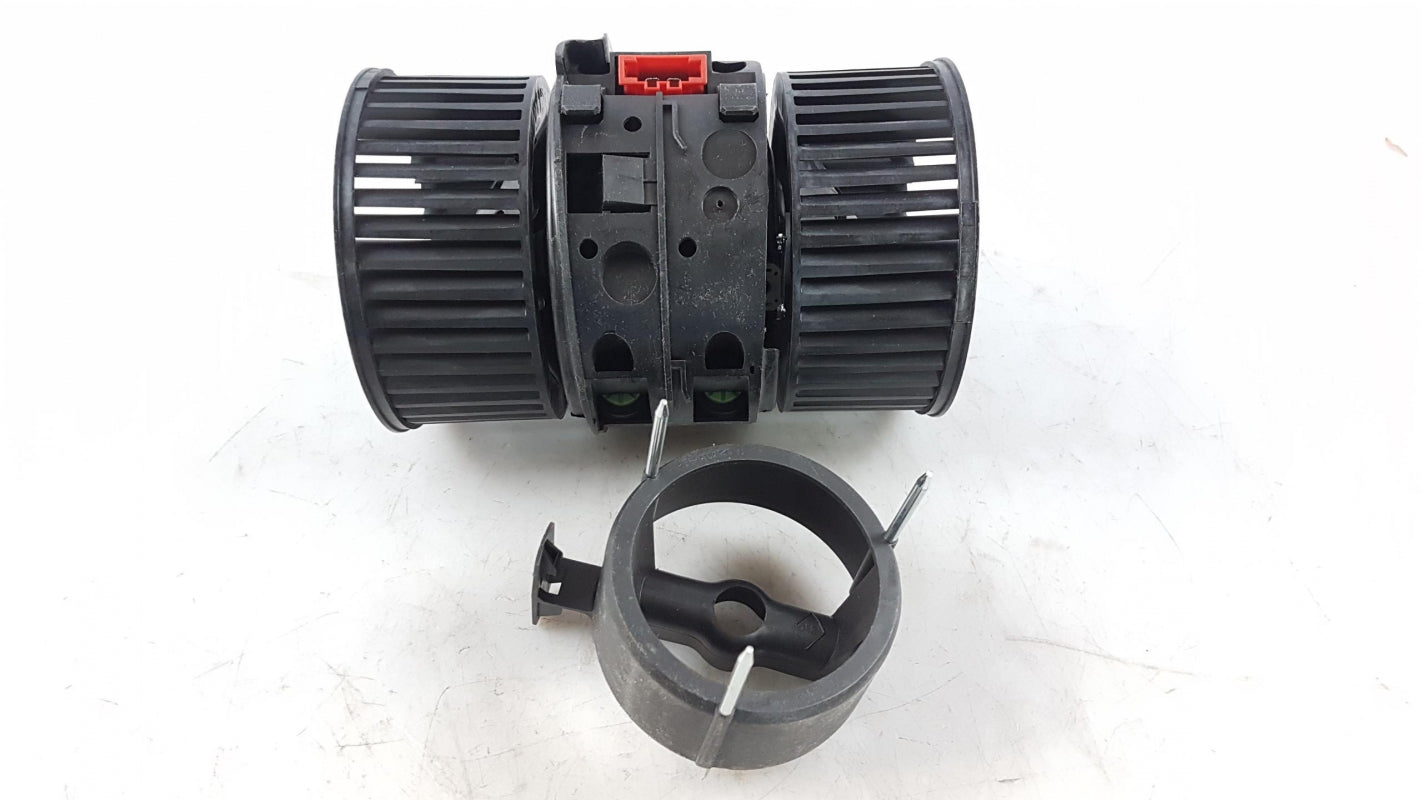 Original RENAULT Megane III Innenraumgebläse Gebläsemotor 272108241R