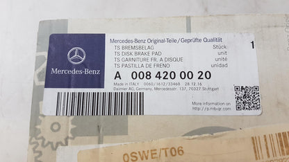 Original MERCEDES-BENZ ML W166 GL X166 GLE C292 Bremsbeläge vorne A0084200020
