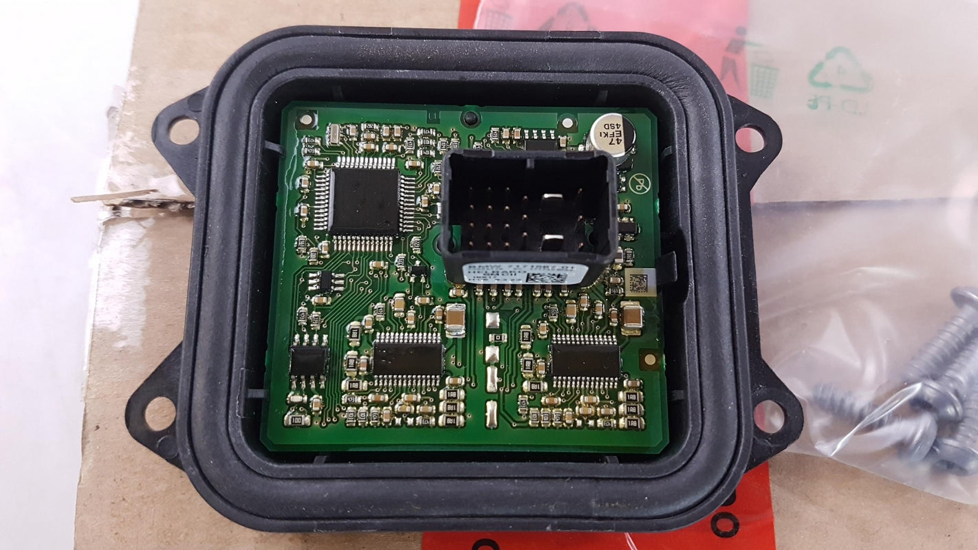 Original BMW 3er E90 E91 E92 X5 E70 X6 E71 Steuergerät 63117182396