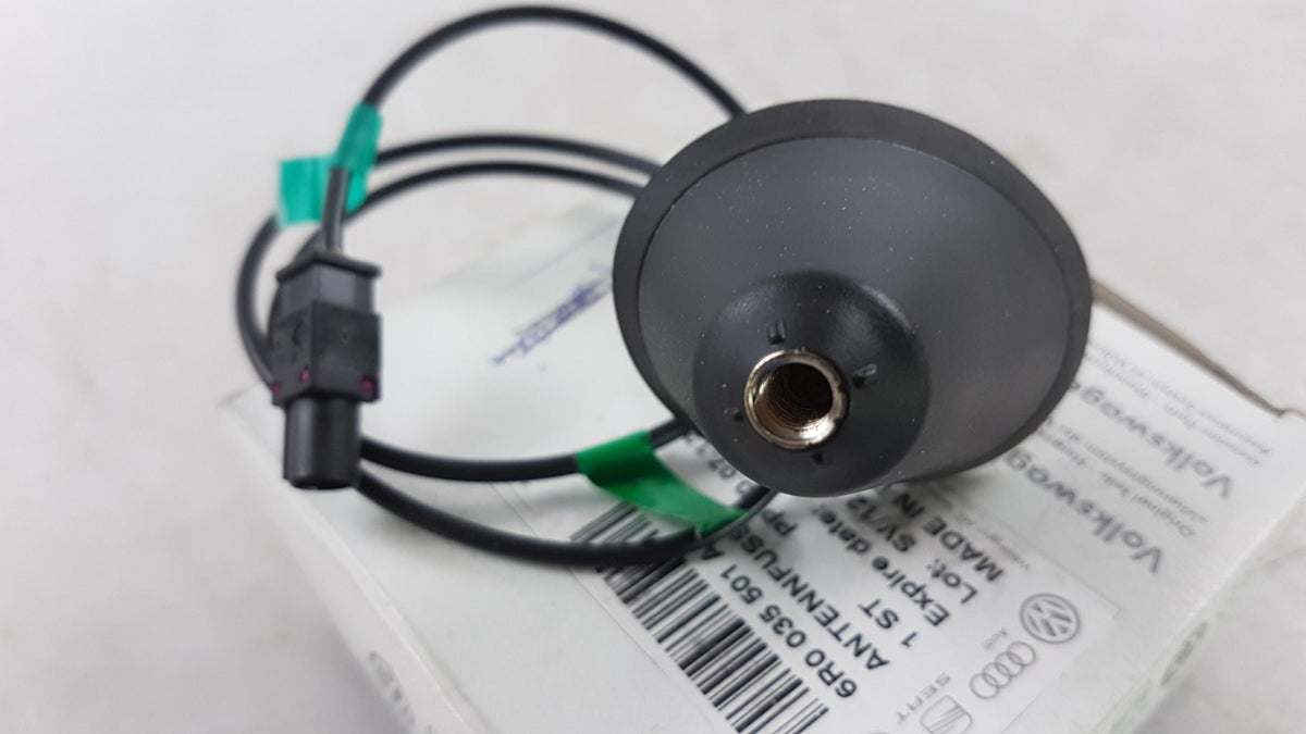 Original VW Polo (6R) Up! SKODA Citigo Rapid SEAT Mii Antennenfuss 6R0035501A