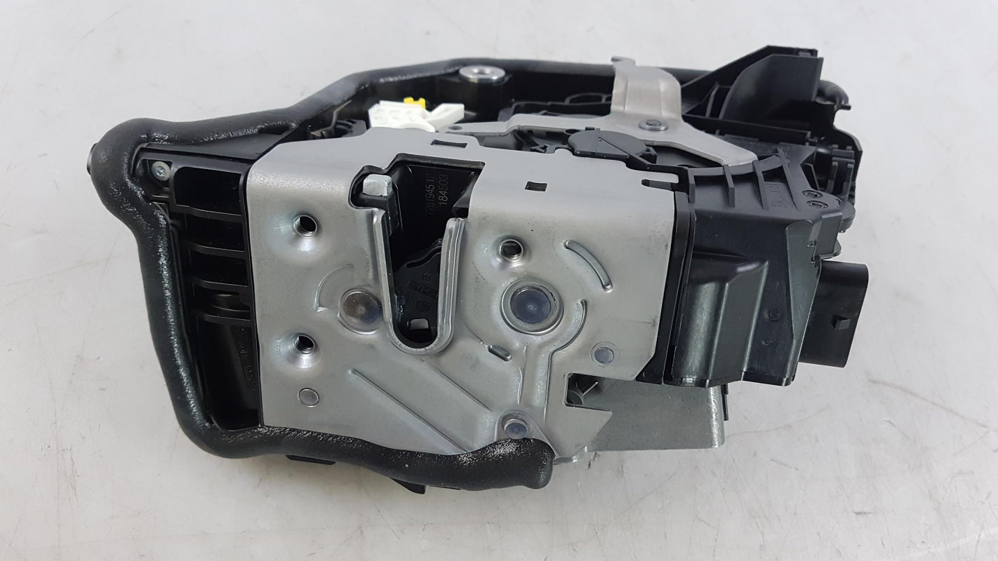Original BMW 7er G11 G12 X5 F15 F85 X6 F16 F86 Türschloss vorn links 51217281945