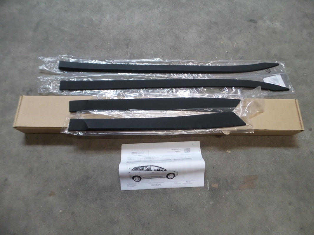 Original KIA Ceed '12-'15 Seitenschutzleistensatz 4-teilig schwarz A2271ADE00