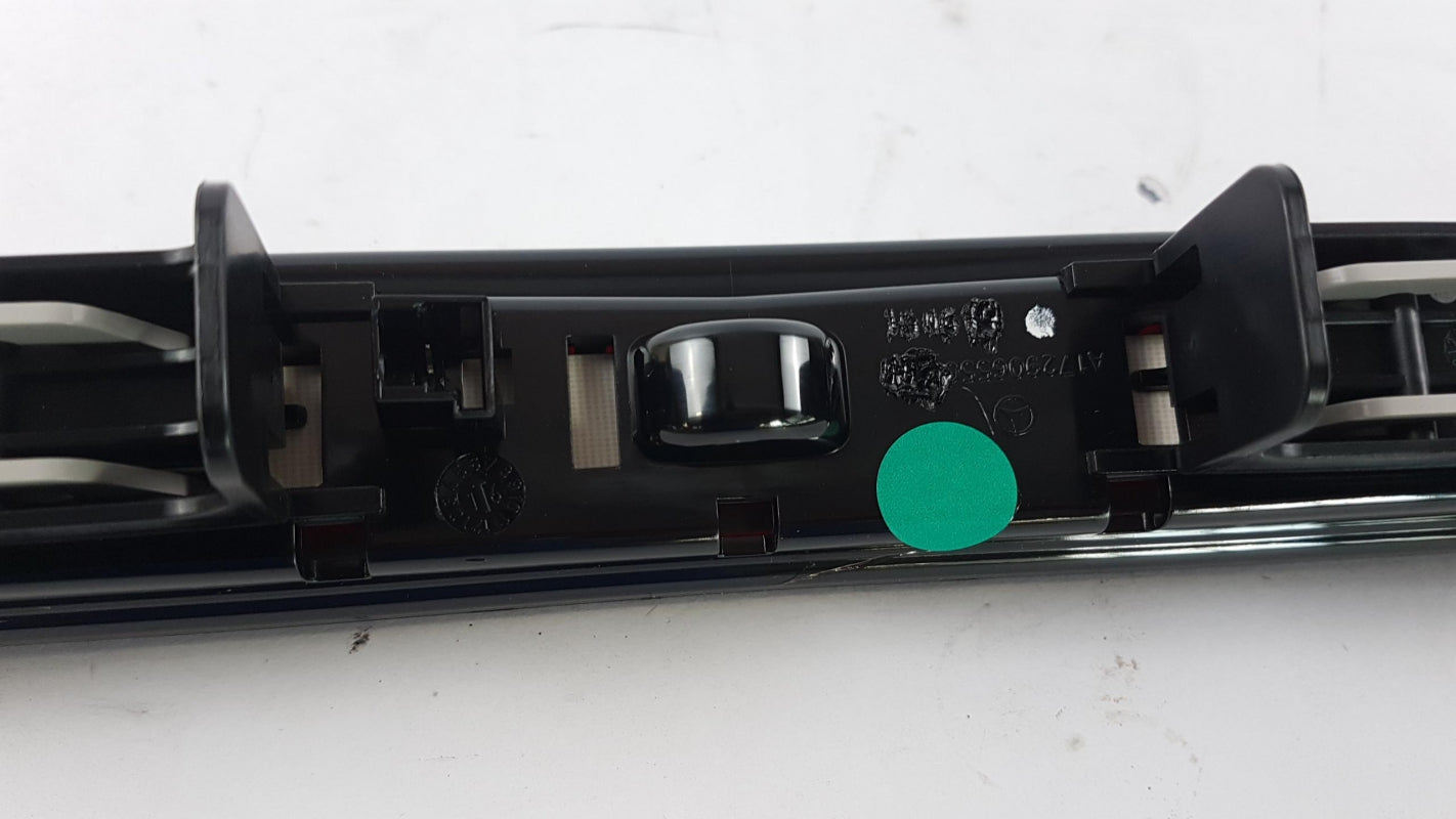 Original OE MERCEDES-BENZ Zusatzbremsleuchte A1729065500