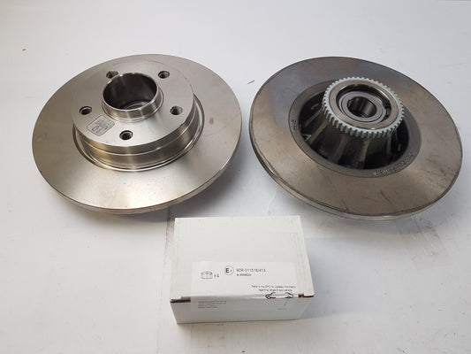 Original OPEL Vivaro-A Bremsensatz 2 Bremsscheiben + Bremsbeläge hinten 95599296