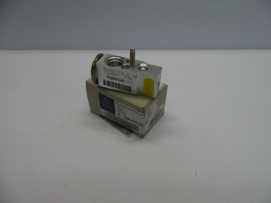 Original MERCEDES-BENZ W168 W414 Klimaanlage Expansionsventil A1688300284