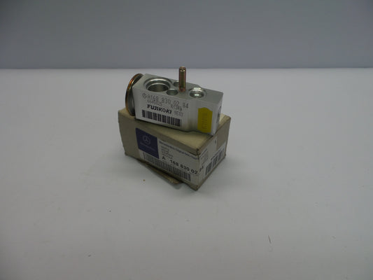 Original MERCEDES-BENZ W168 W414 Klimaanlage Expansionsventil A1688300284