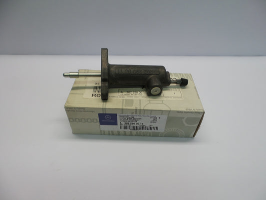 Original MERCEDES-BENZ W210 W202 W163 C208 Kupplungsnehmerzylinder A2022900011