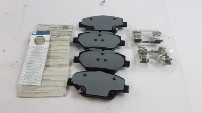Original OPEL Insignia B Bremsbeläge Vorne 84120877