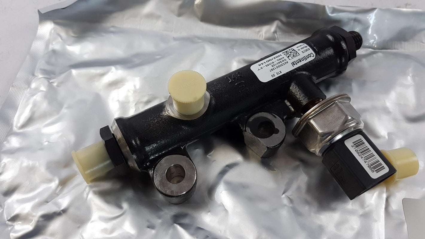 Original CITROEN C6 PEUGEOT 407 607 injection rail fuel distributor 1570H4 