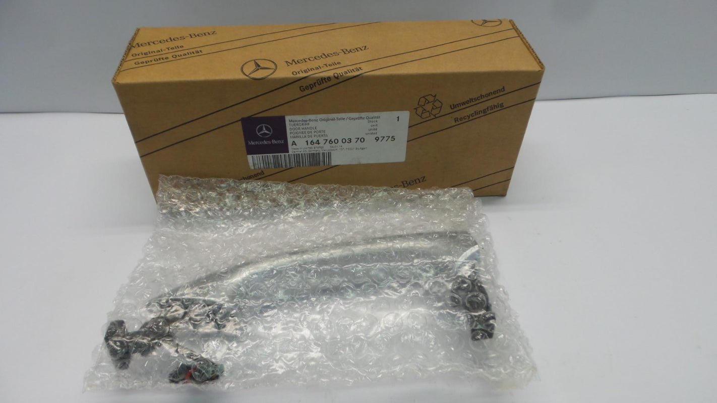 Original MERCEDES-BENZ W251 W164 X164 Türgriff links A16476003709775