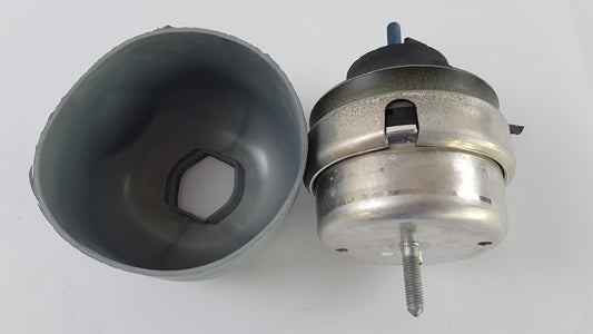 Original AUDI A4 8D A6 4B VW Passat B5 SKODA Superb 3U Motorlager 8D0199379AT
